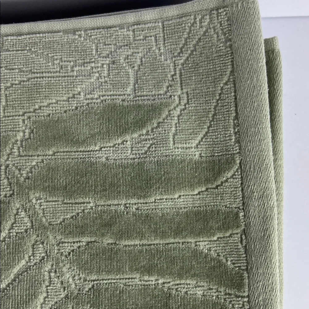 Bella Lux Fine Linen Bath Towels Light Green Leaf Pattern Luxury Cotton 2Pc NEW